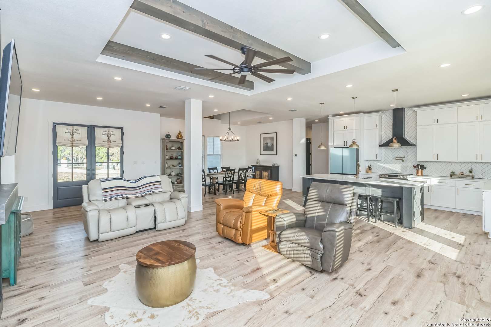 1090 Pegasus Dr , Spring Branch, TX, 78070 | 1826694 | Realty Texas LLC