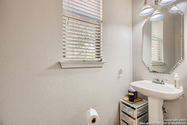6046 Pecan Tree , San Antonio, TX, 78240 | 1826761 | Realty Texas LLC