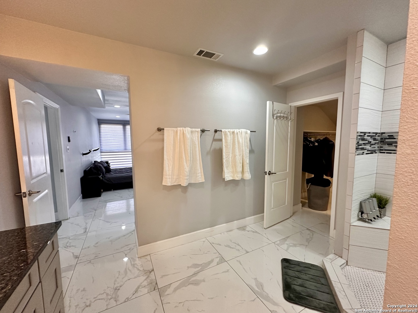 7701 Wurzbach Rd 2301 , San Antonio, TX, 78229-4445 | 1826770 | Realty Texas LLC