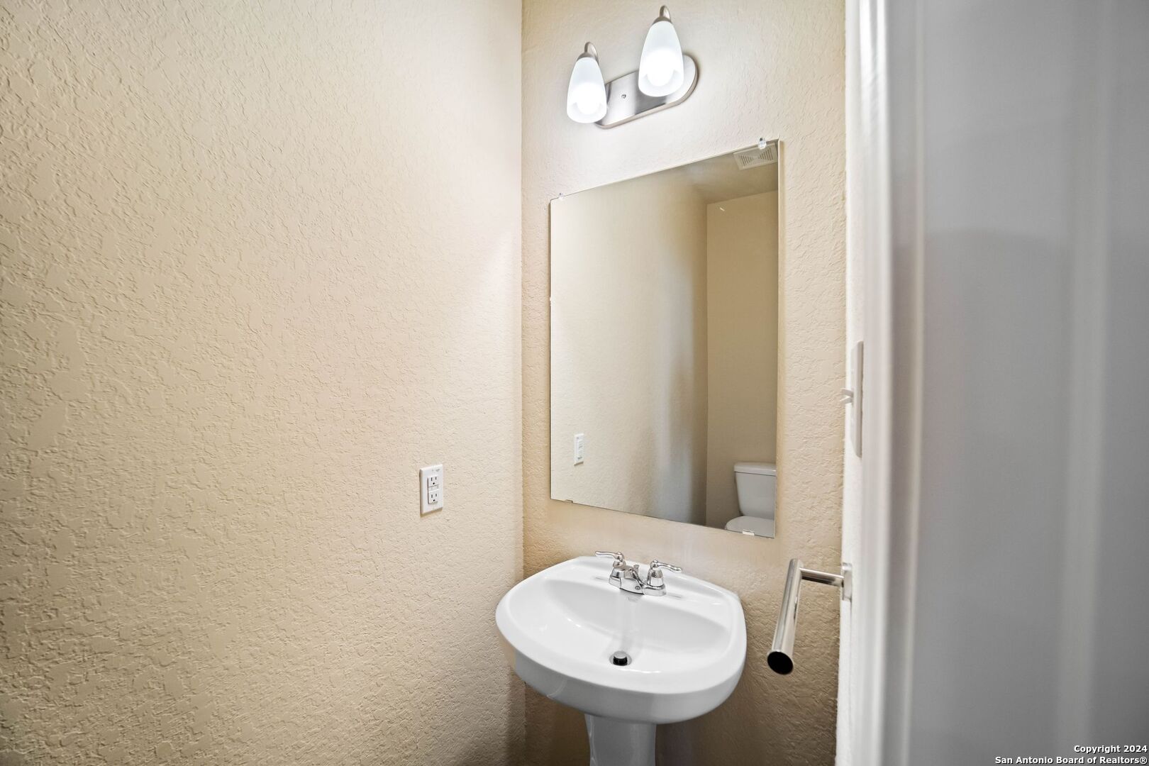 10211 Melissa Ranch Blvd , San Antonio, TX, 78245-4914 | 1828275 | Realty Texas LLC