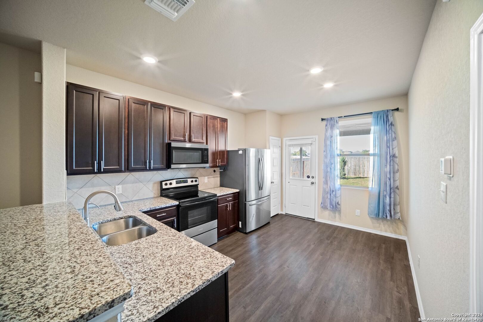 10211 Melissa Ranch Blvd , San Antonio, TX, 78245-4914 | 1828275 | Realty Texas LLC