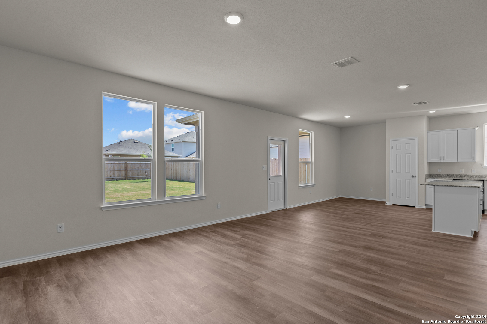 1242 Casa Luminar , Converse, TX, 78109 | 1828657 | Realty Texas LLC