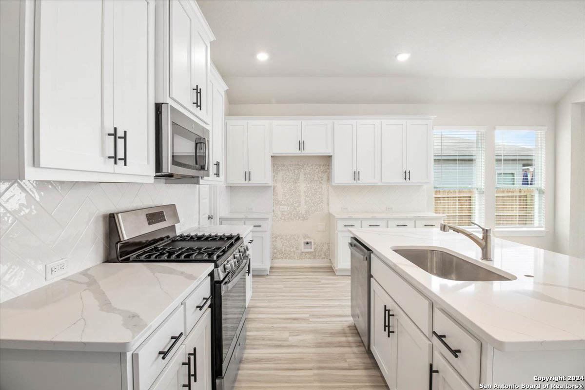 202 Scarlet Oak Creek , Seguin, TX, 78155 | 1828813 | Realty Texas LLC