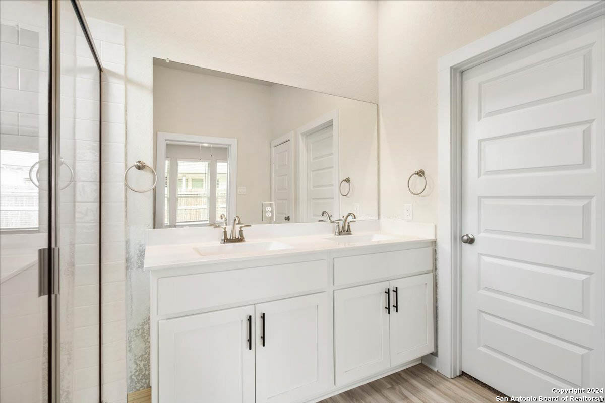 202 Scarlet Oak Creek , Seguin, TX, 78155 | 1828813 | Realty Texas LLC