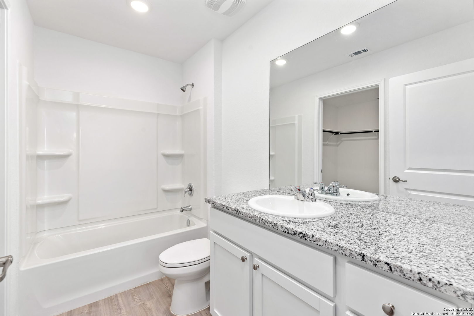 10162 Asta Trail , San Antonio, TX, 78224 | 1831536 | Realty Texas LLC