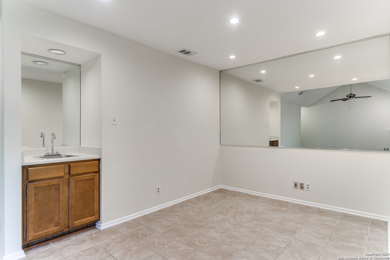 10955 Wurzbach Rd 807 , San Antonio, TX, 78230-2571 | 1831664 | Realty Texas LLC