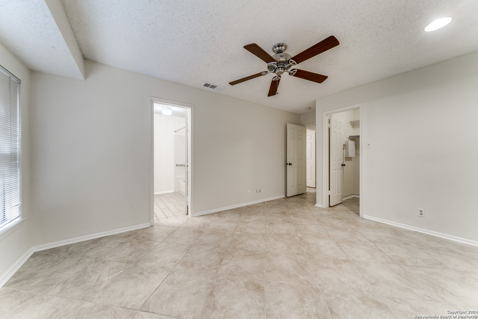 10955 Wurzbach Rd 807 , San Antonio, TX, 78230-2571 | 1831664 | Realty Texas LLC