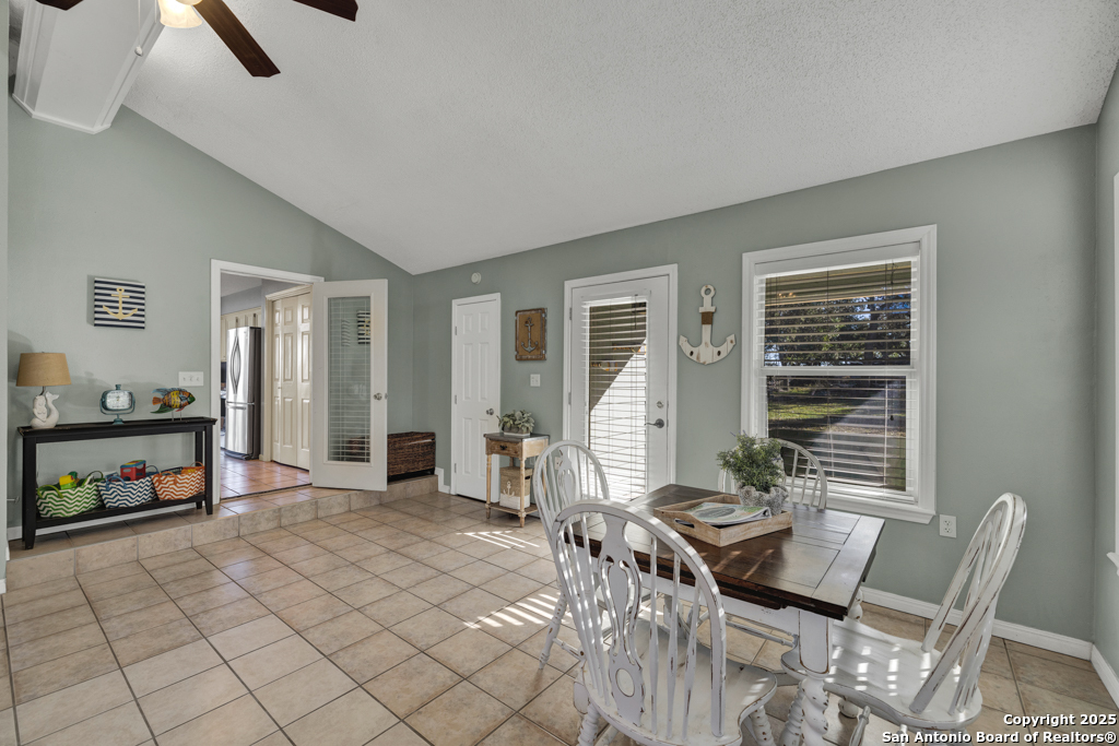 1518 W Lakeside Dr, CANYONLAKE, TX, 78133-5800 | 1831850 | Realty Texas LLC