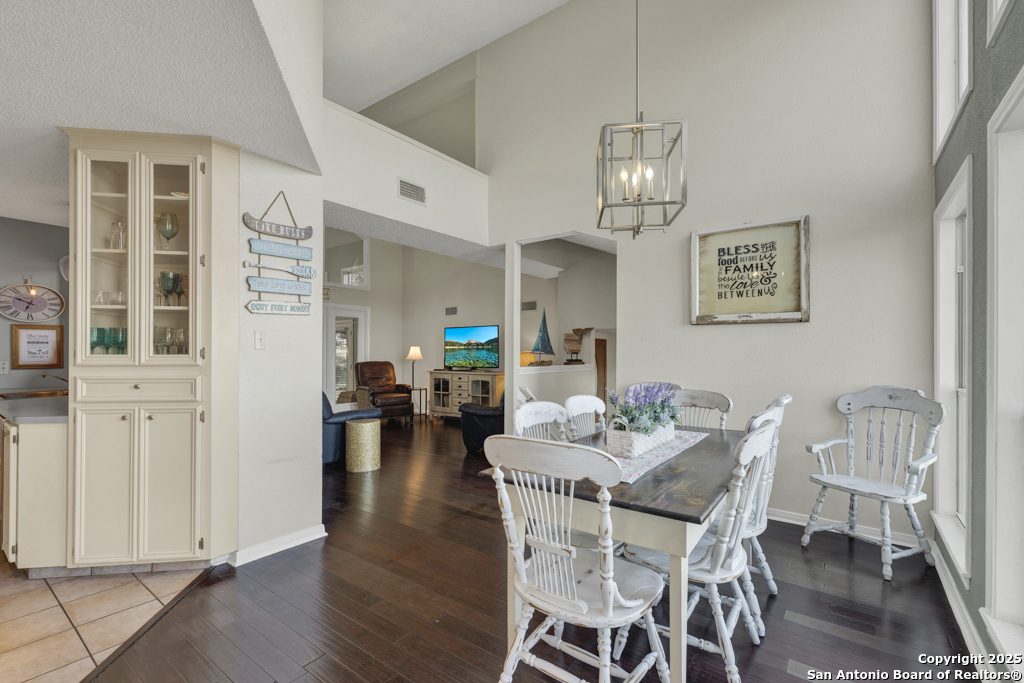 1518 W Lakeside Dr, CANYONLAKE, TX, 78133-5800 | 1831850 | Realty Texas LLC