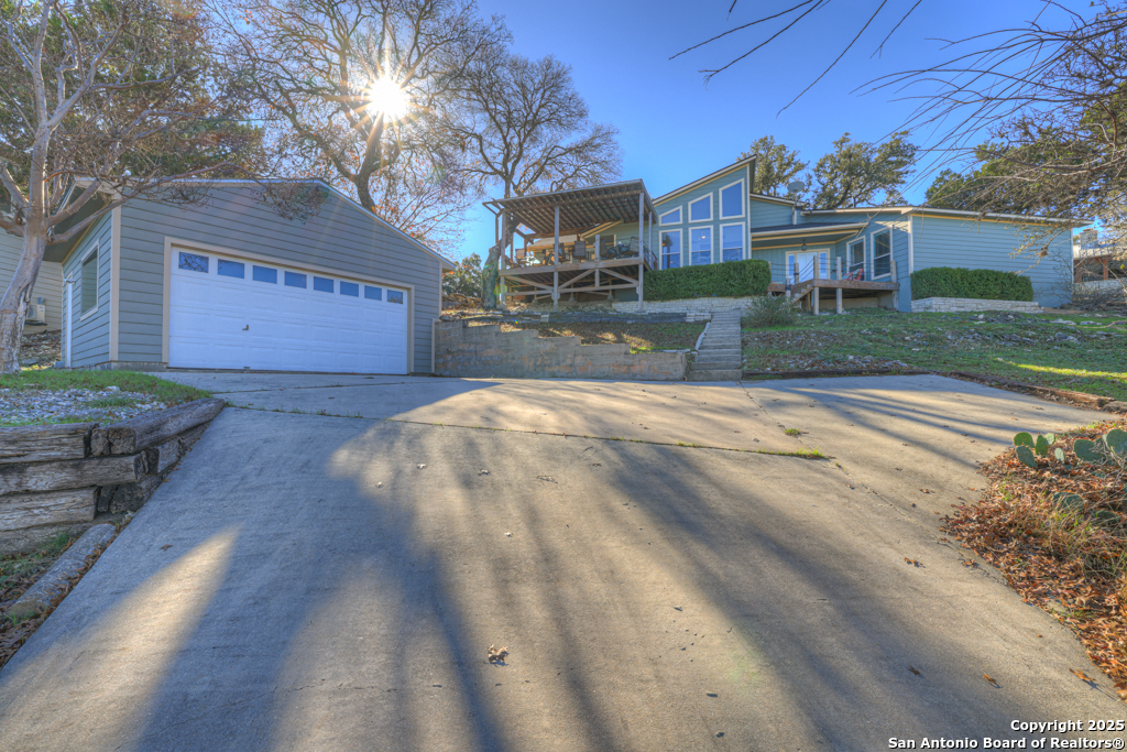 1518 W Lakeside Dr, CANYONLAKE, TX, 78133-5800 | 1831850 | Realty Texas LLC