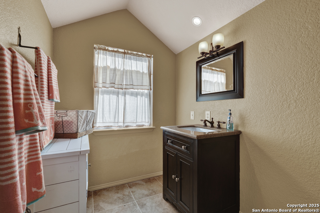 1518 W Lakeside Dr, CANYONLAKE, TX, 78133-5800 | 1831850 | Realty Texas LLC