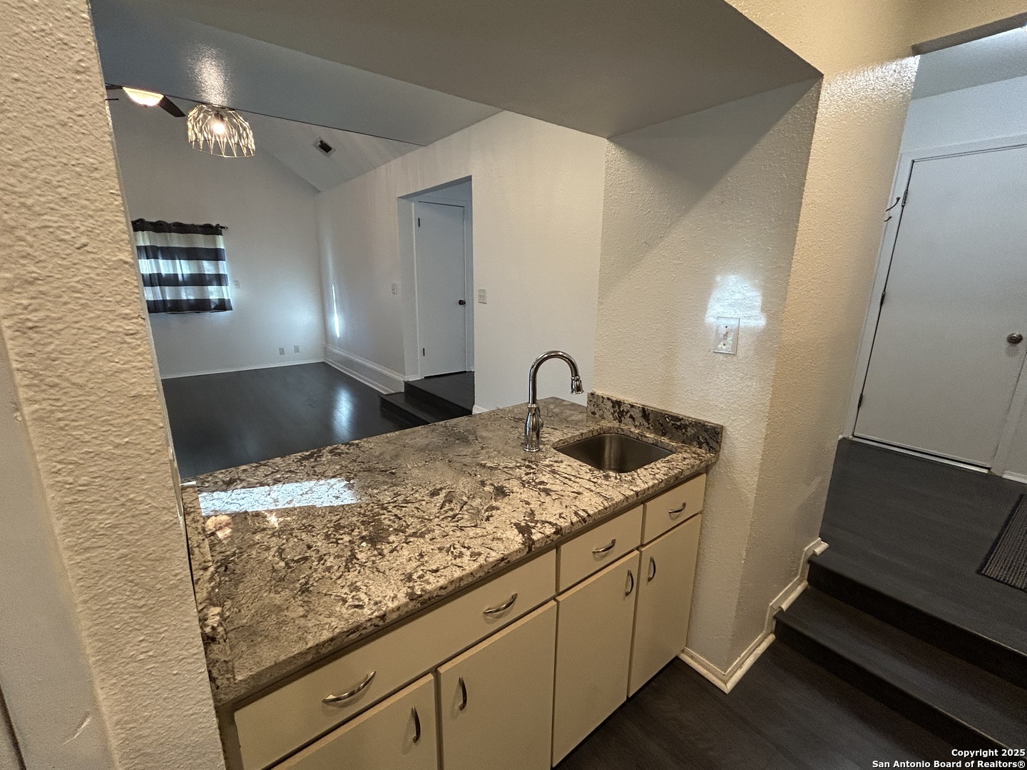 9215 Powhatan Dr , San Antonio, TX, 78230-3911 | 1831770 | Realty Texas LLC