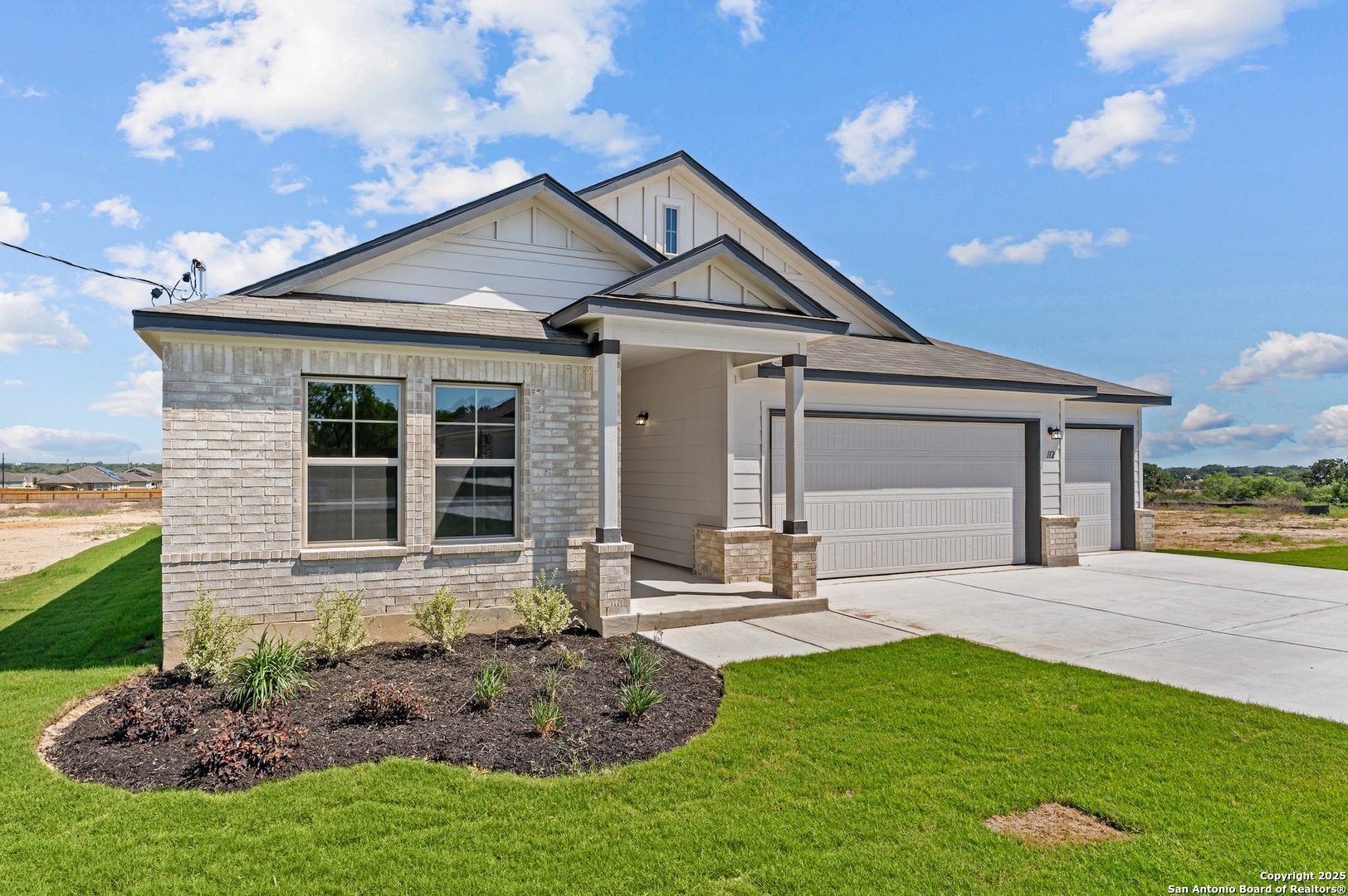 112 Cheyenne Drive , Floresville, TX, 78114 | 1832923 | Realty Texas LLC