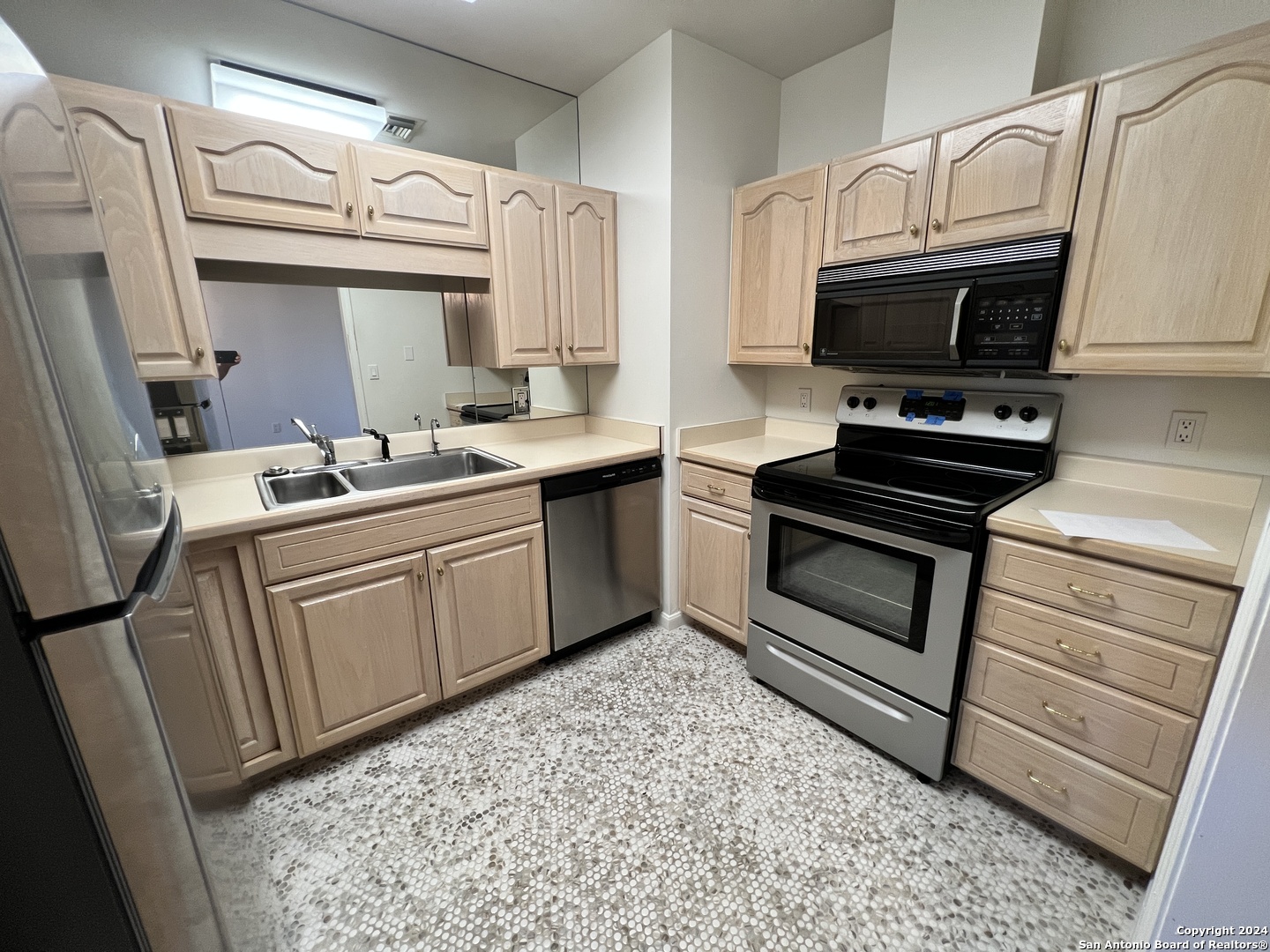 1 Towers Park Ln 301 , San Antonio, TX, 78209-6423 | 1831573 | Realty Texas LLC