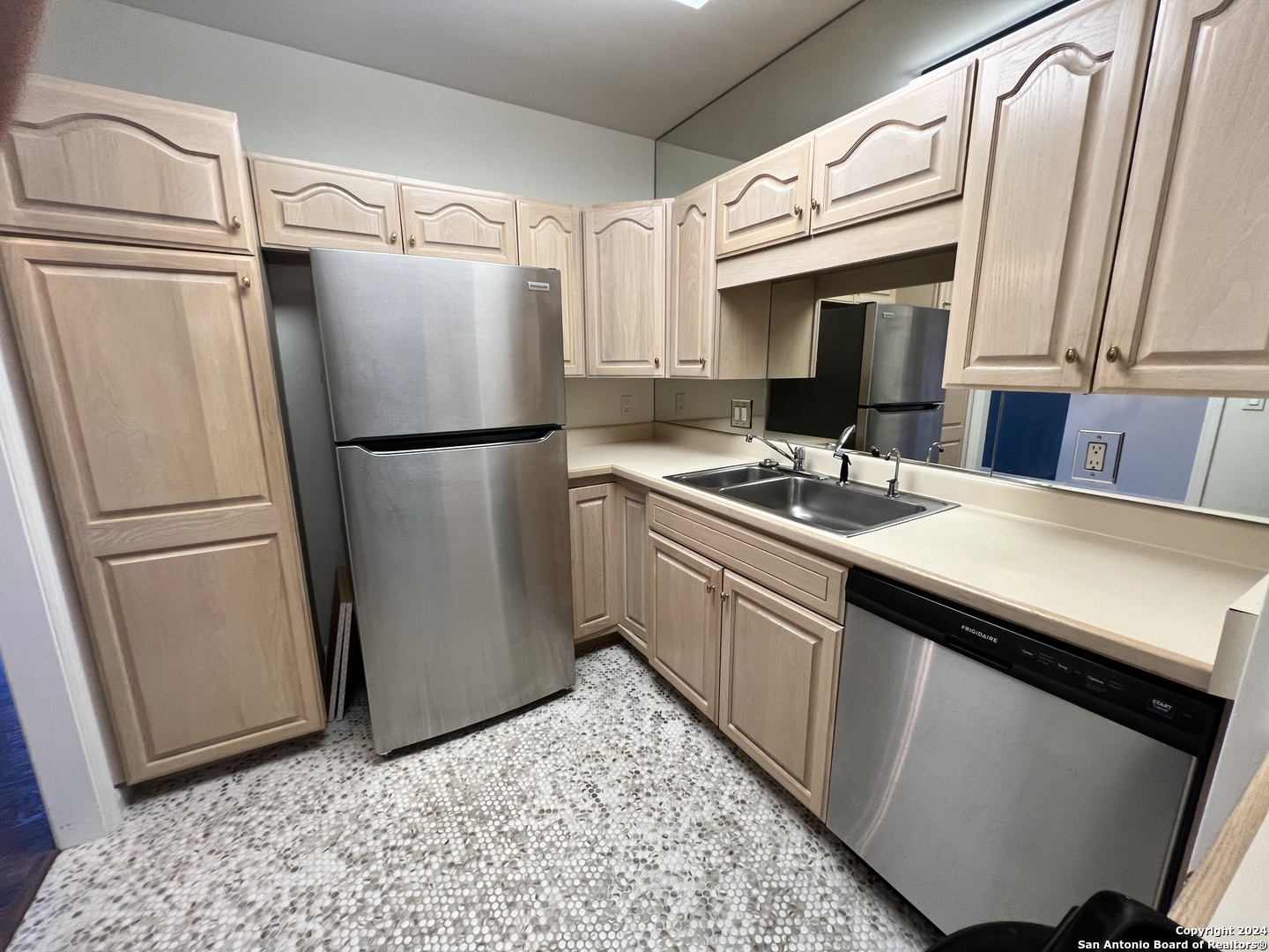 1 Towers Park Ln 301 , San Antonio, TX, 78209-6423 | 1831573 | Realty Texas LLC