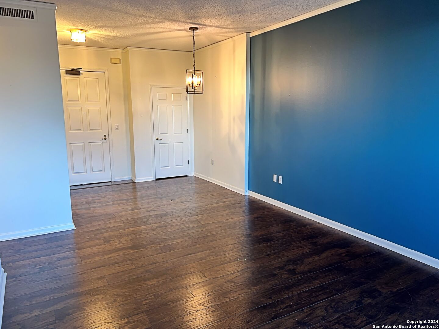 1 Towers Park Ln 301 , San Antonio, TX, 78209-6423 | 1831573 | Realty Texas LLC