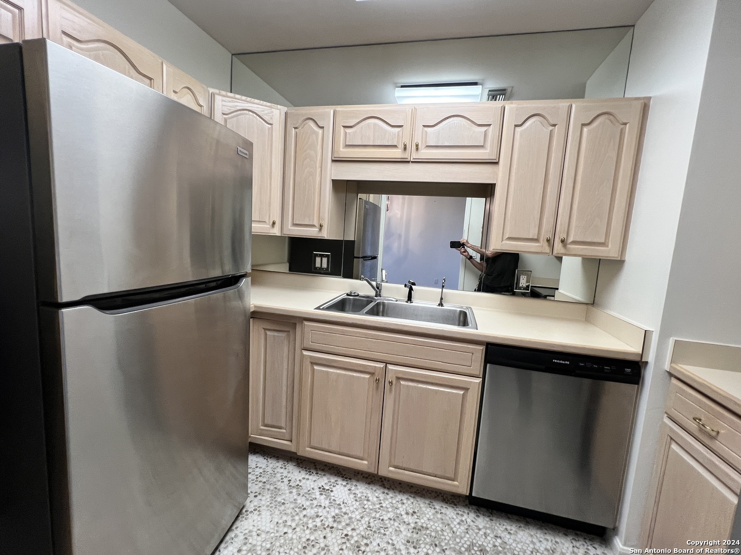 1 Towers Park Ln 301 , San Antonio, TX, 78209-6423 | 1831573 | Realty Texas LLC
