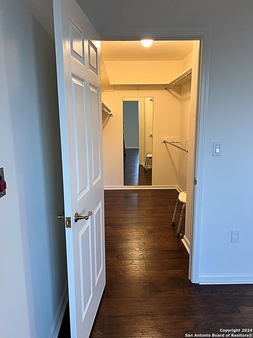 1 Towers Park Ln 301 , San Antonio, TX, 78209-6423 | 1831573 | Realty Texas LLC