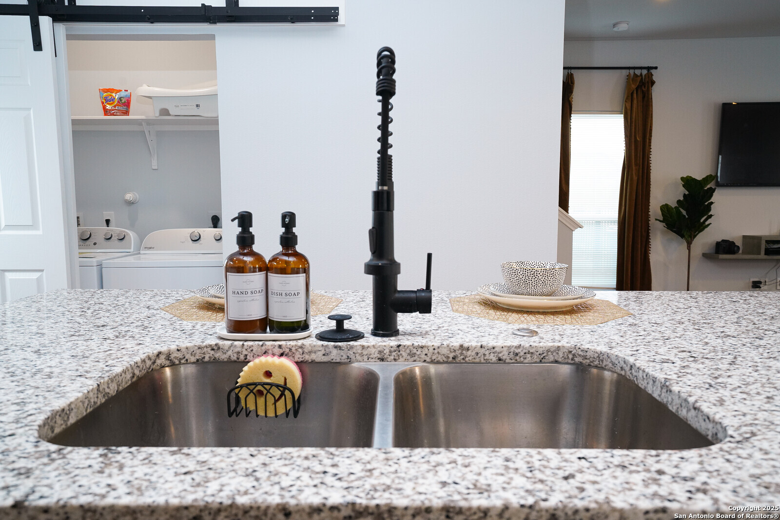 422 K St 105 , San Antonio, TX, 78220 | 1834586 | Realty Texas LLC