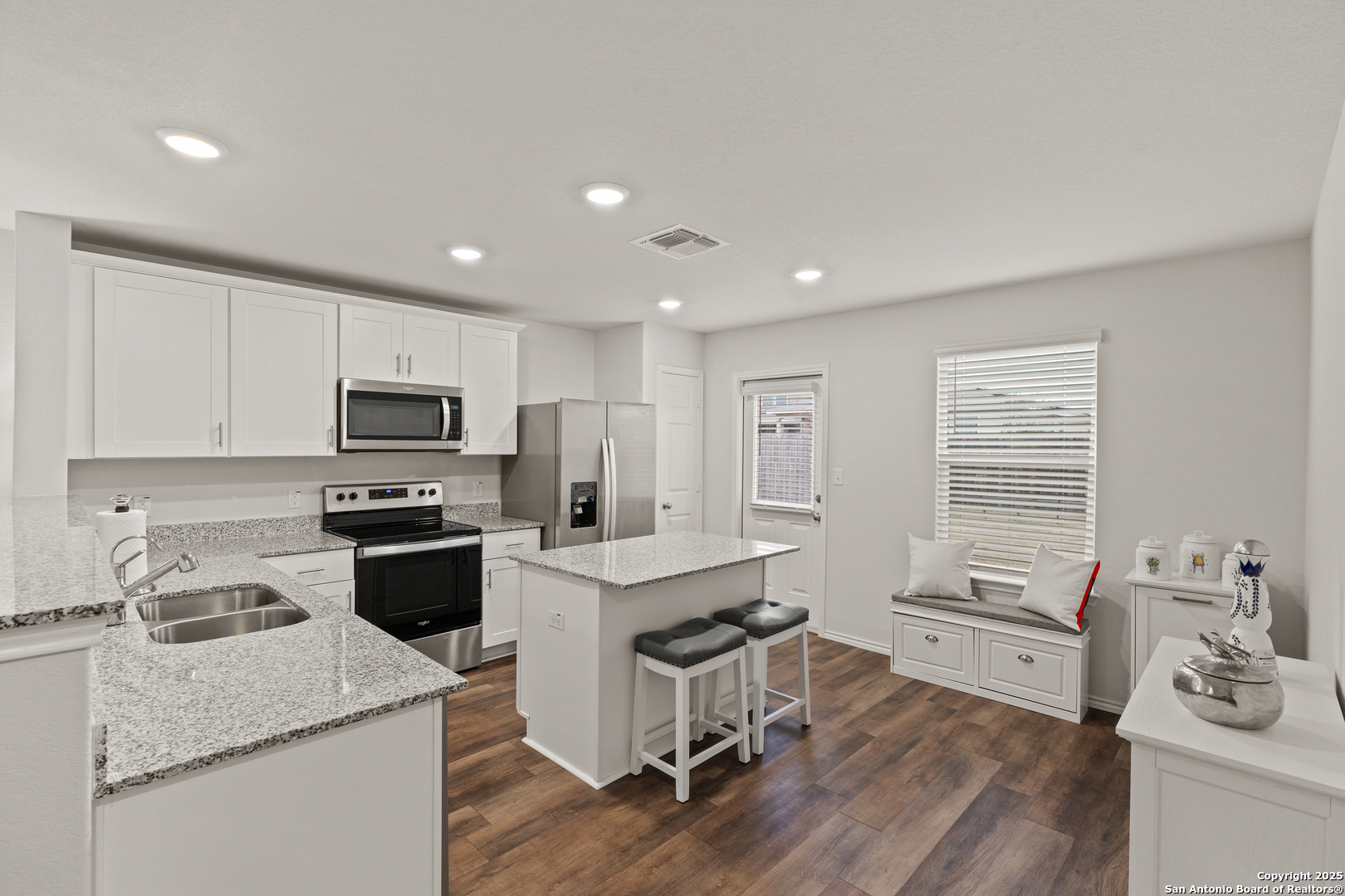 6247 Silver Pegasus , San Antonio, TX, 78218-4747 | 1835362 | Realty Texas LLC