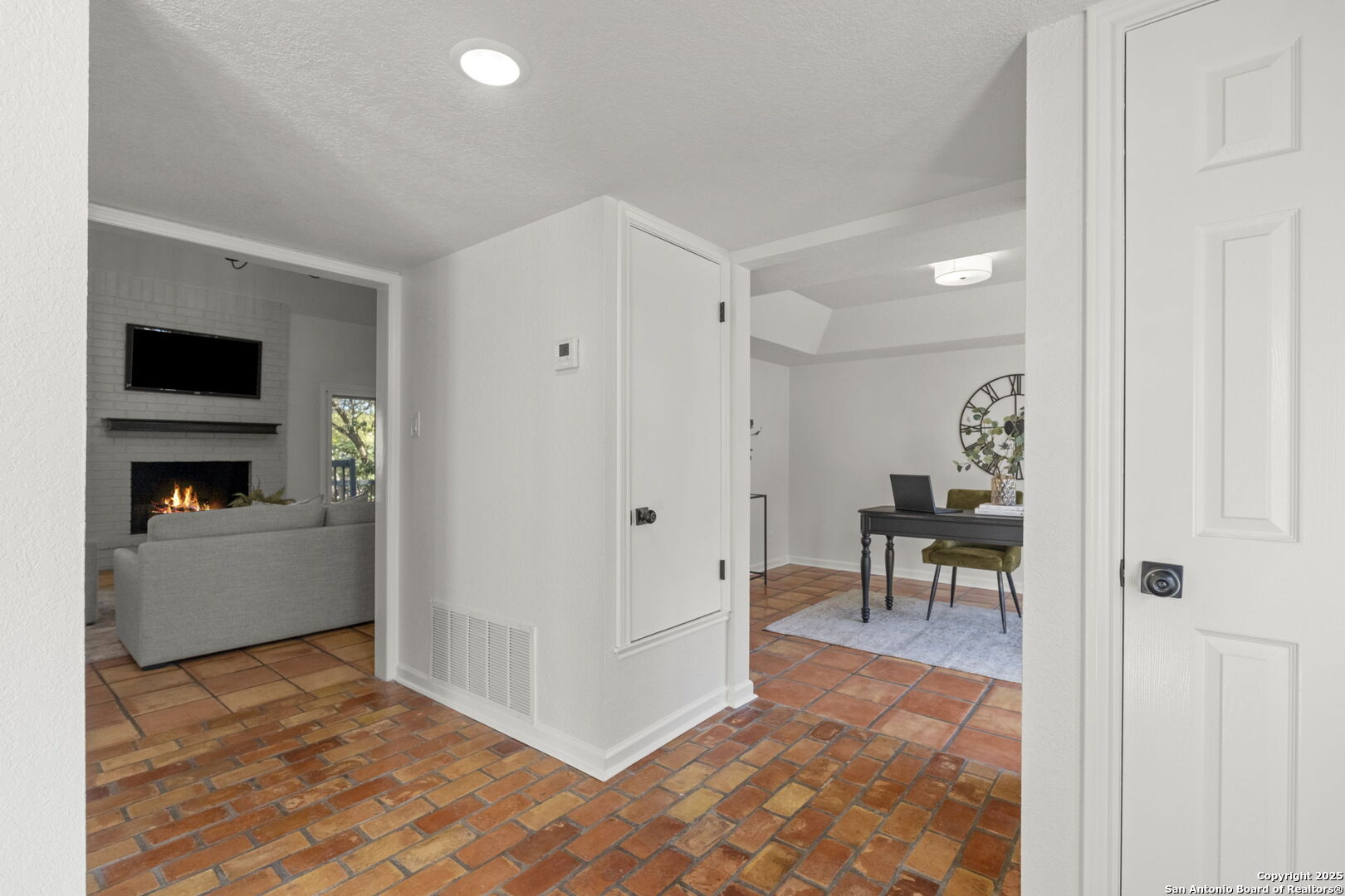207 Wood Shadow St , San Antonio, TX, 78216-1633 | 1835073 | Realty Texas LLC