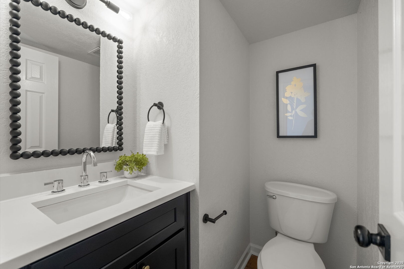 207 Wood Shadow St , San Antonio, TX, 78216-1633 | 1835073 | Realty Texas LLC