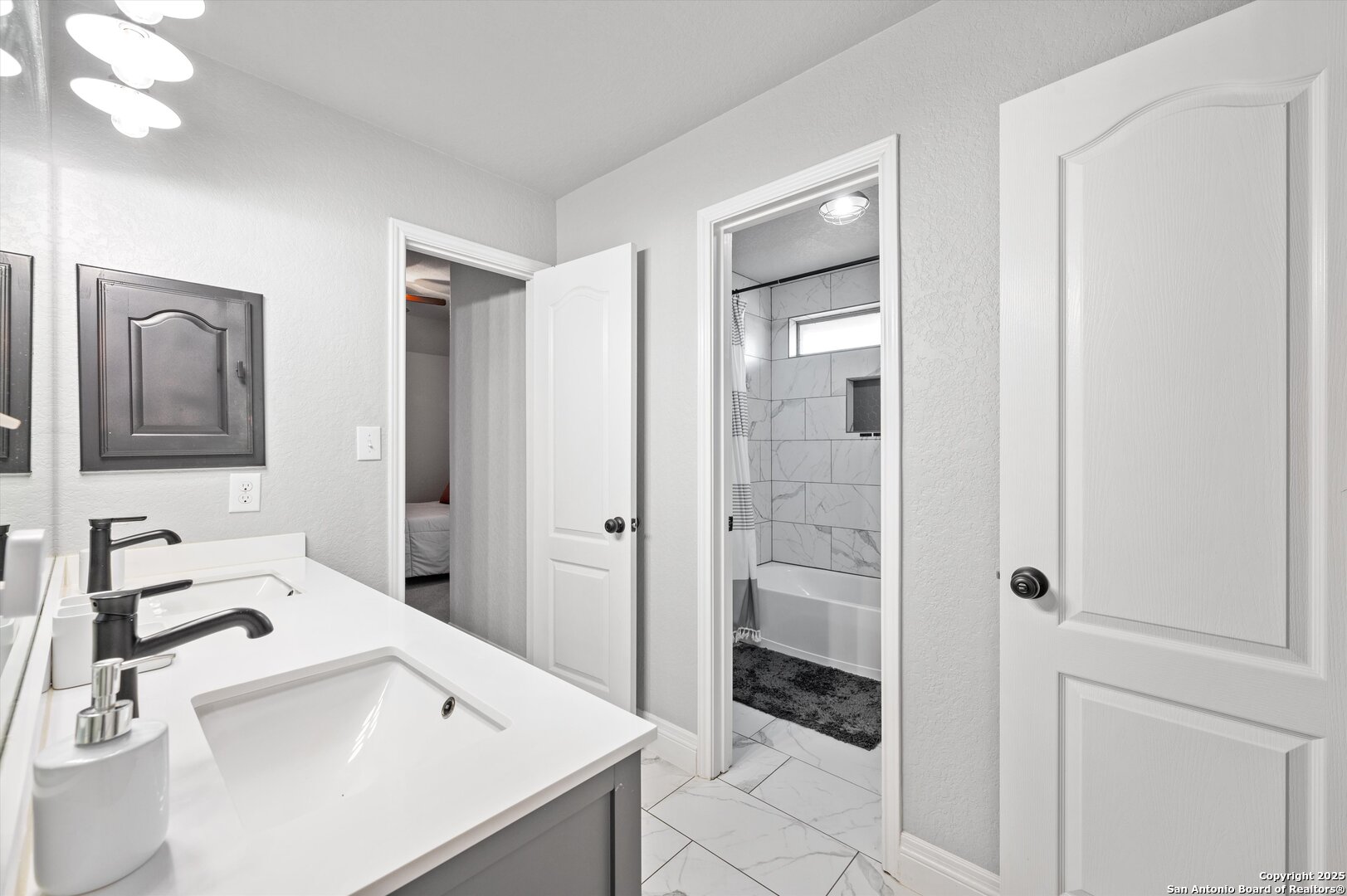 6904 Laura Hts , Schertz, TX, 78154-6234 | 1835426 | Realty Texas LLC