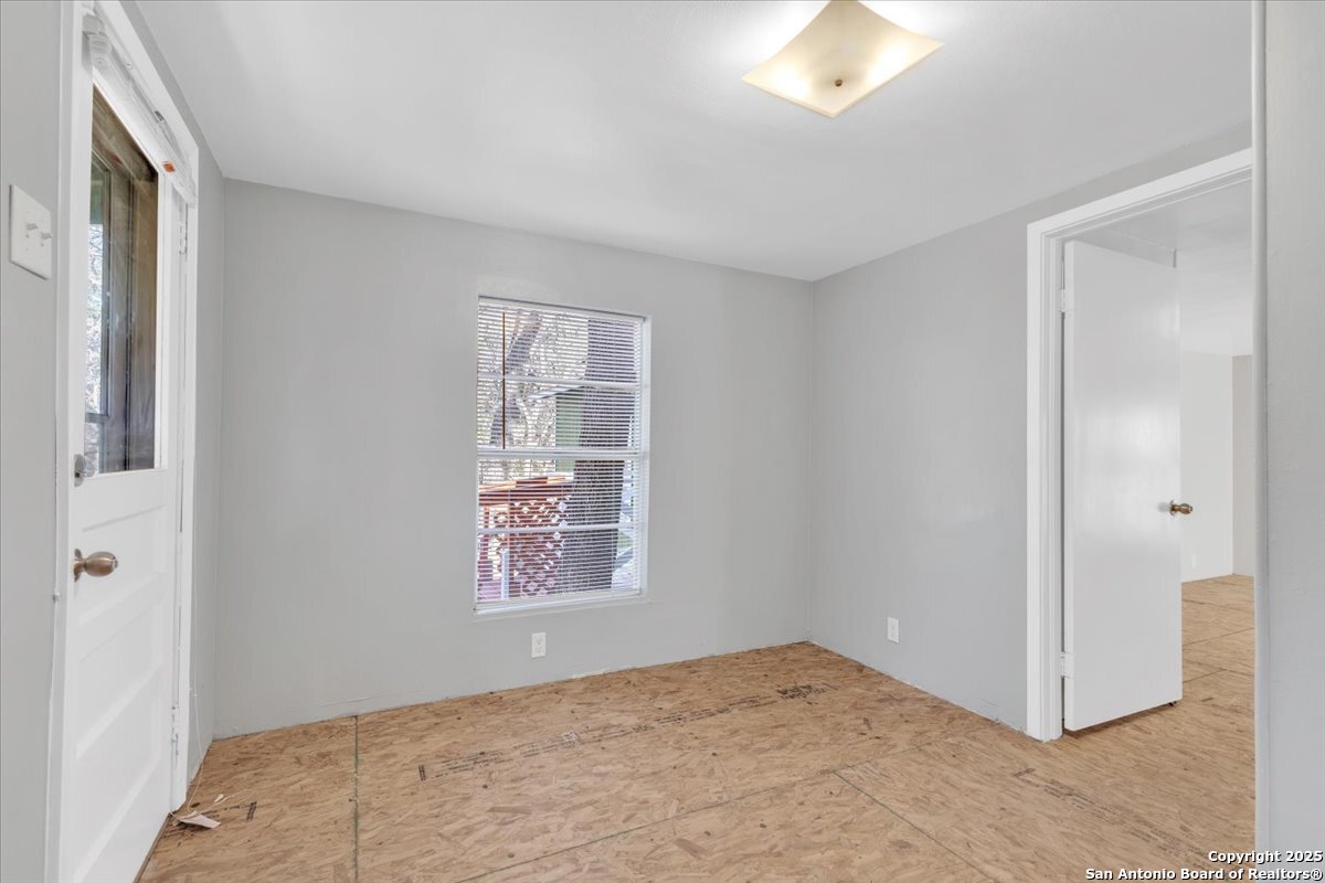 592 Legion Dr , Lakehills, TX, 78063-6923 | 1836346 | Realty Texas LLC
