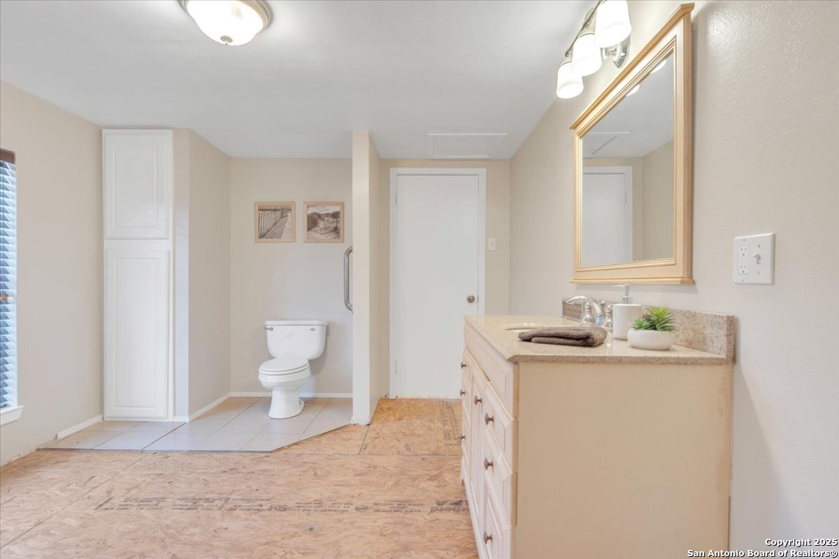 592 Legion Dr , Lakehills, TX, 78063-6923 | 1836346 | Realty Texas LLC