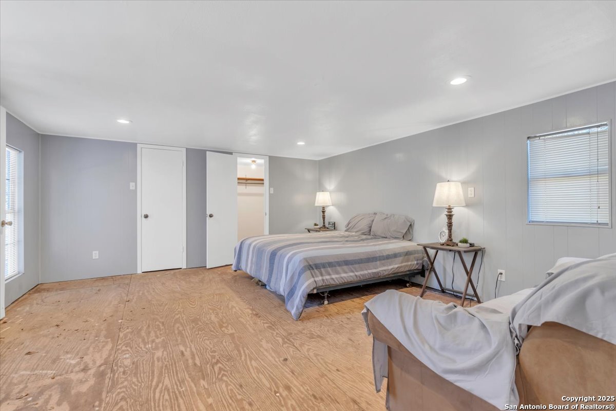 592 Legion Dr , Lakehills, TX, 78063-6923 | 1836346 | Realty Texas LLC