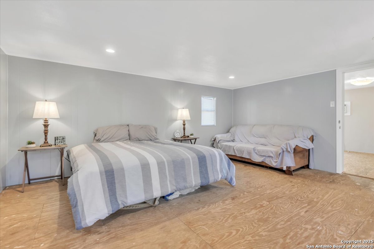 592 Legion Dr , Lakehills, TX, 78063-6923 | 1836346 | Realty Texas LLC