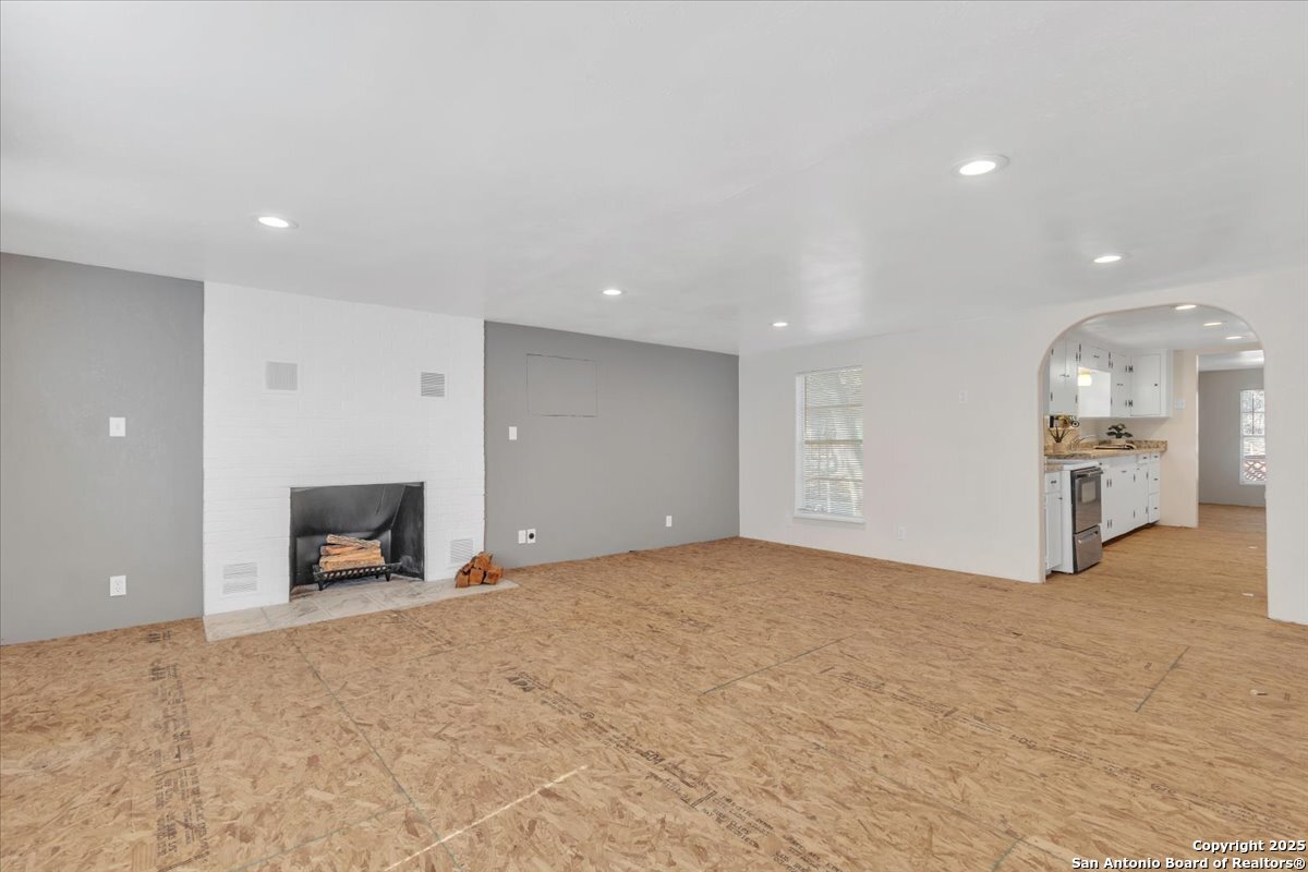 592 Legion Dr , Lakehills, TX, 78063-6923 | 1836346 | Realty Texas LLC