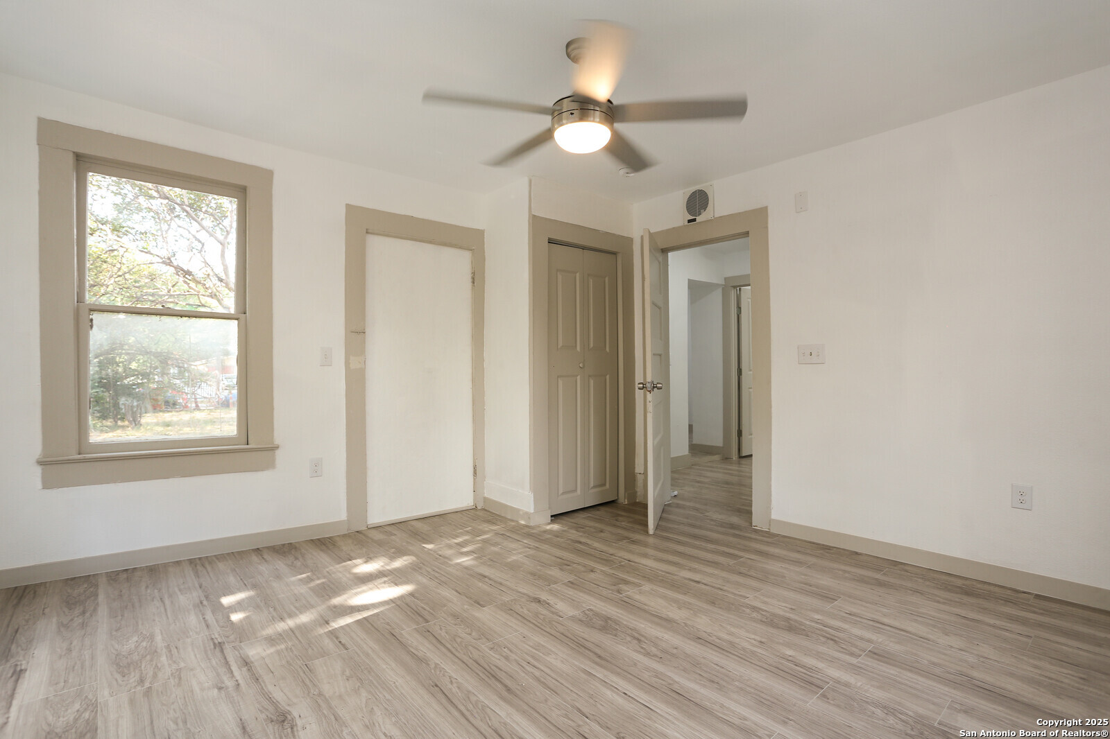 2004 Monterey St , San Antonio, TX, 78207-4262 | 1836174 | Realty Texas LLC
