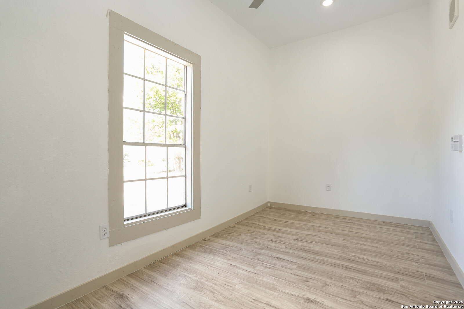 2004 Monterey St , San Antonio, TX, 78207-4262 | 1836174 | Realty Texas LLC