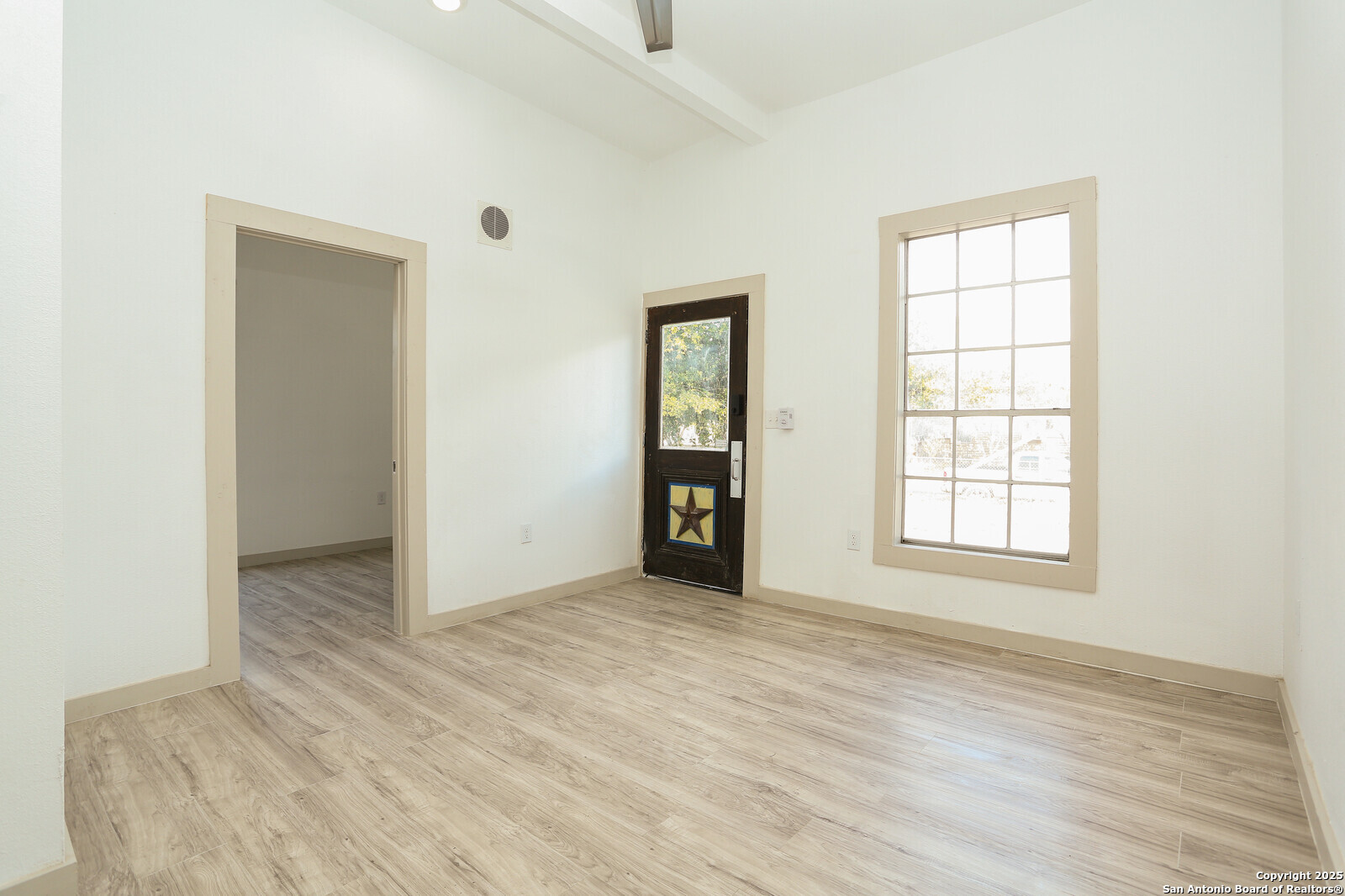 2004 Monterey St , San Antonio, TX, 78207-4262 | 1836174 | Realty Texas LLC