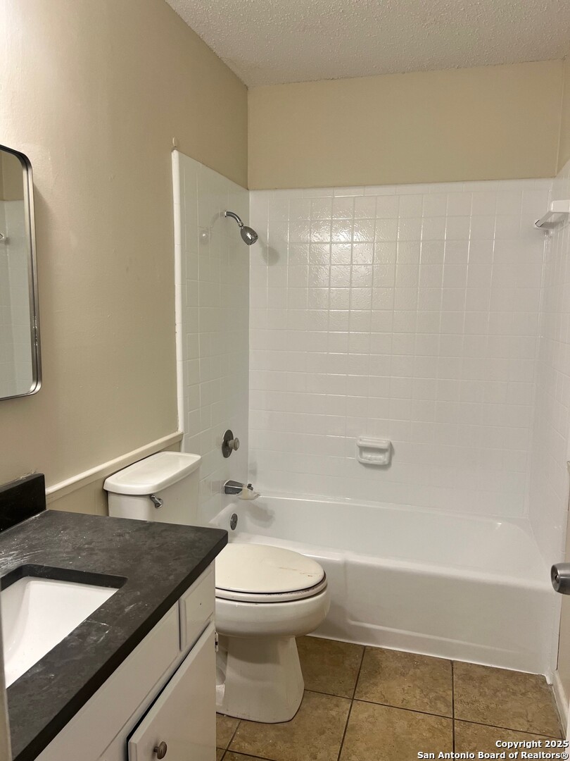6913 & 6915 Forest Meadow St , San Antonio, TX, 78240-3205 | 1836548 | Realty Texas LLC