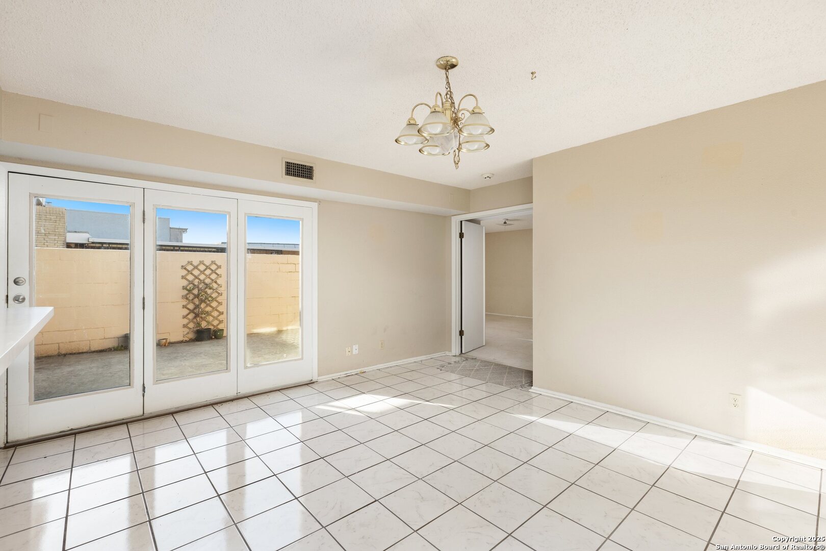 6631 Crown Rdg , San Antonio, TX, 78239-1511 | 1836493 | Realty Texas LLC