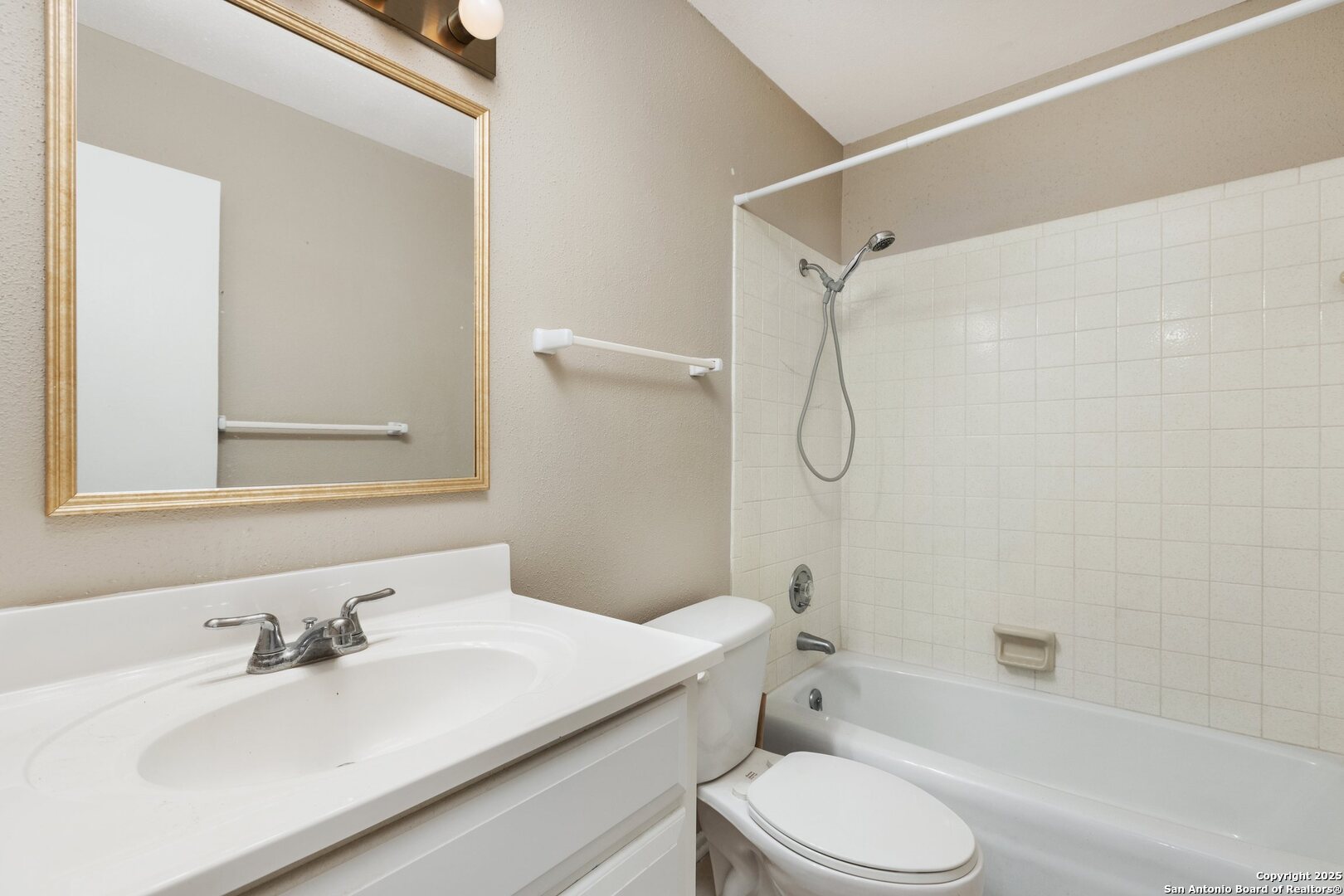 6631 Crown Rdg , San Antonio, TX, 78239-1511 | 1836493 | Realty Texas LLC