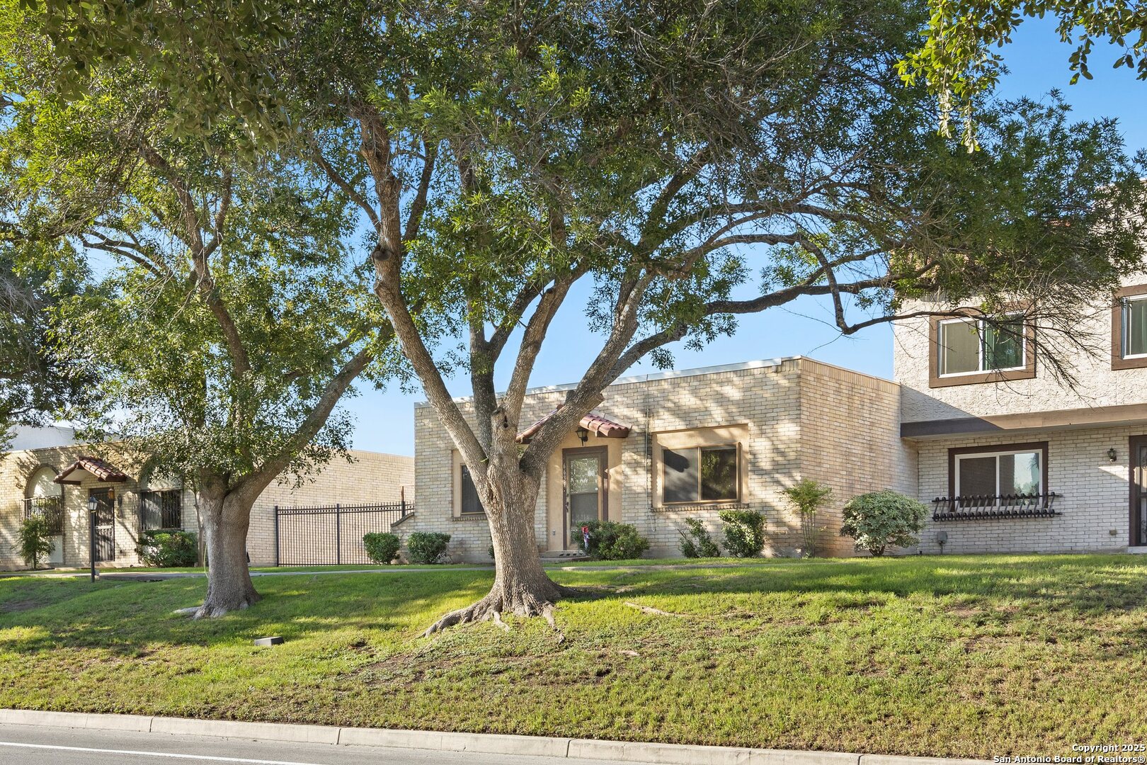 6631 Crown Rdg , San Antonio, TX, 78239-1511 | 1836493 | Realty Texas LLC