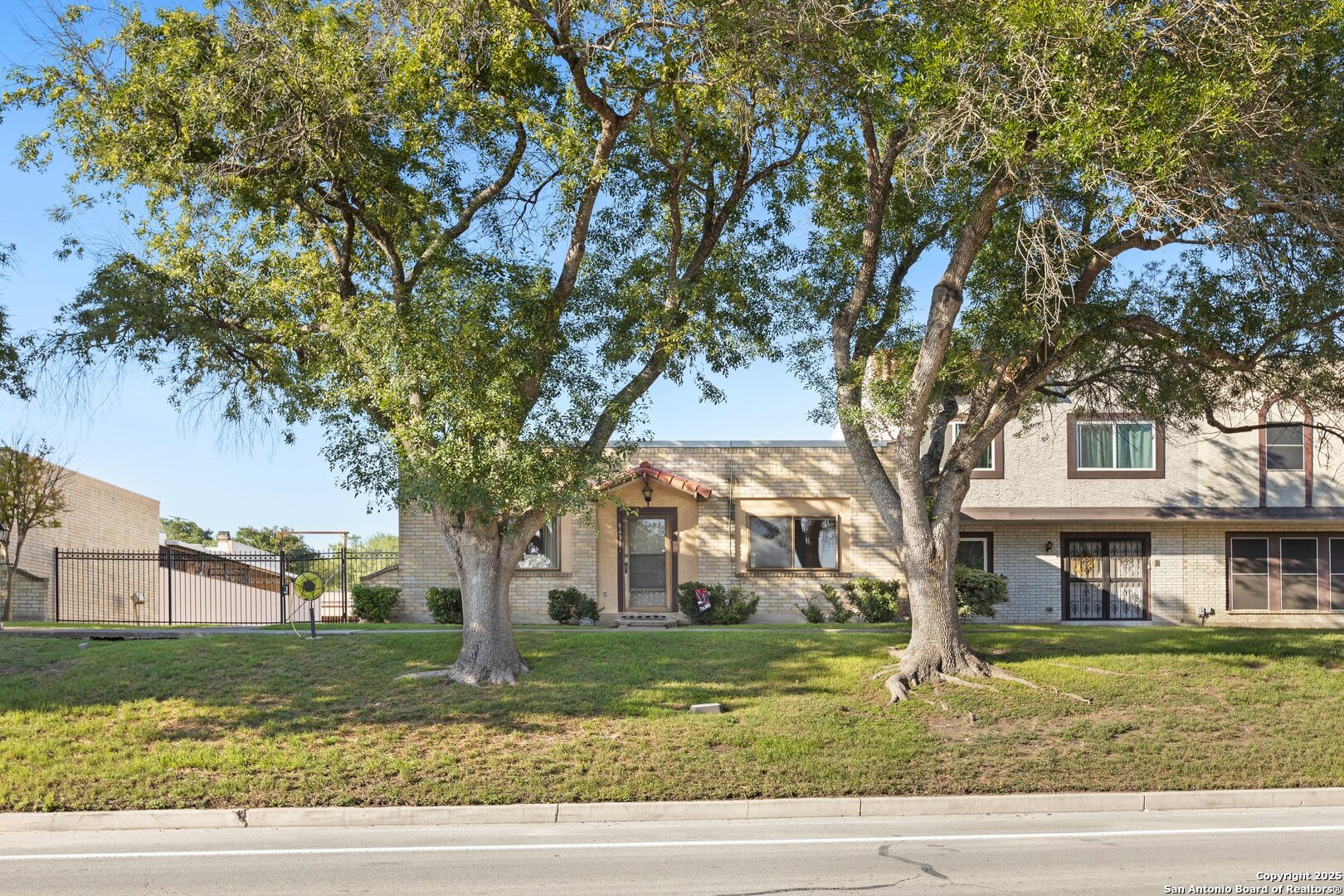 6631 Crown Rdg , San Antonio, TX, 78239-1511 | 1836493 | Realty Texas LLC
