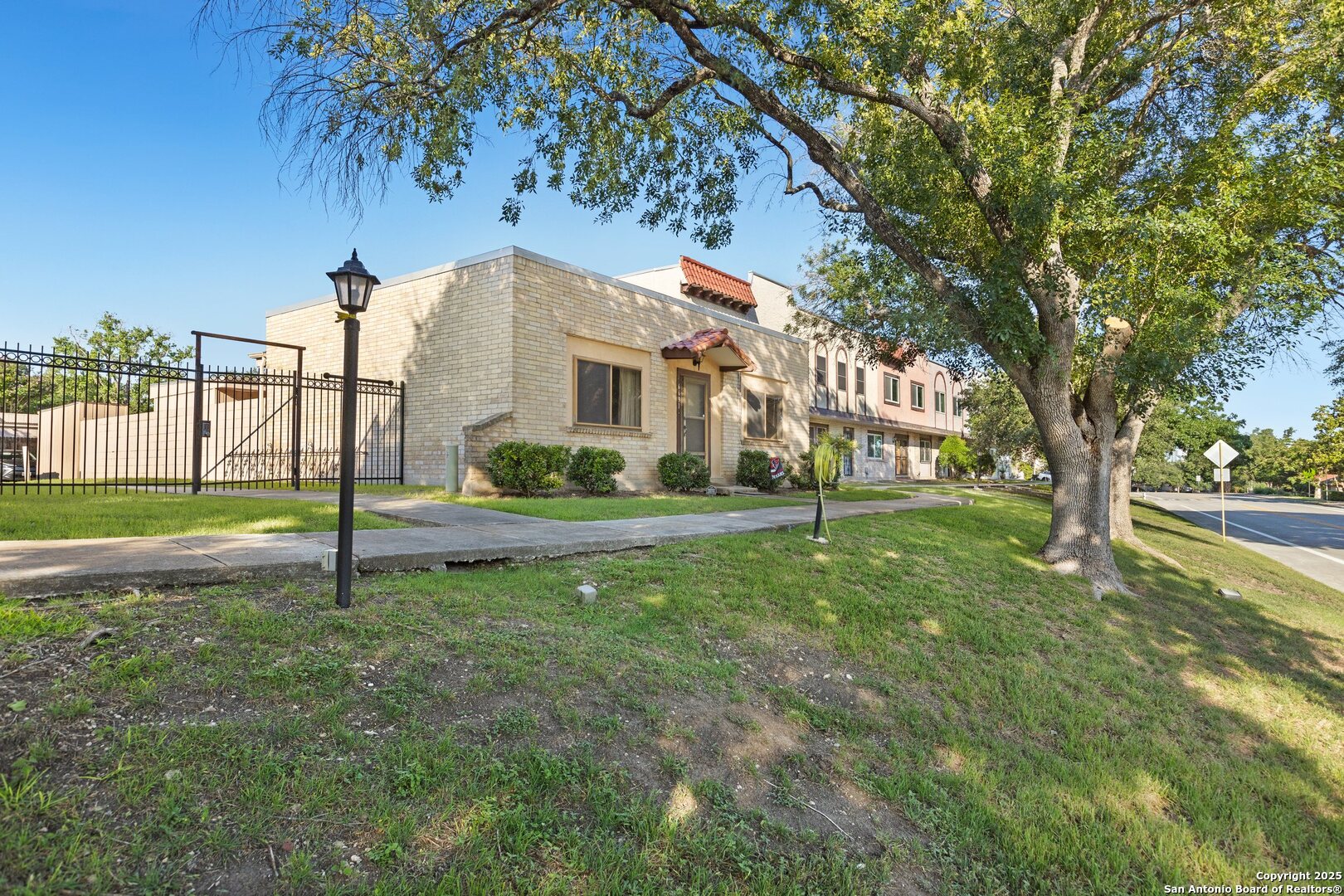 6631 Crown Rdg , San Antonio, TX, 78239-1511 | 1836493 | Realty Texas LLC