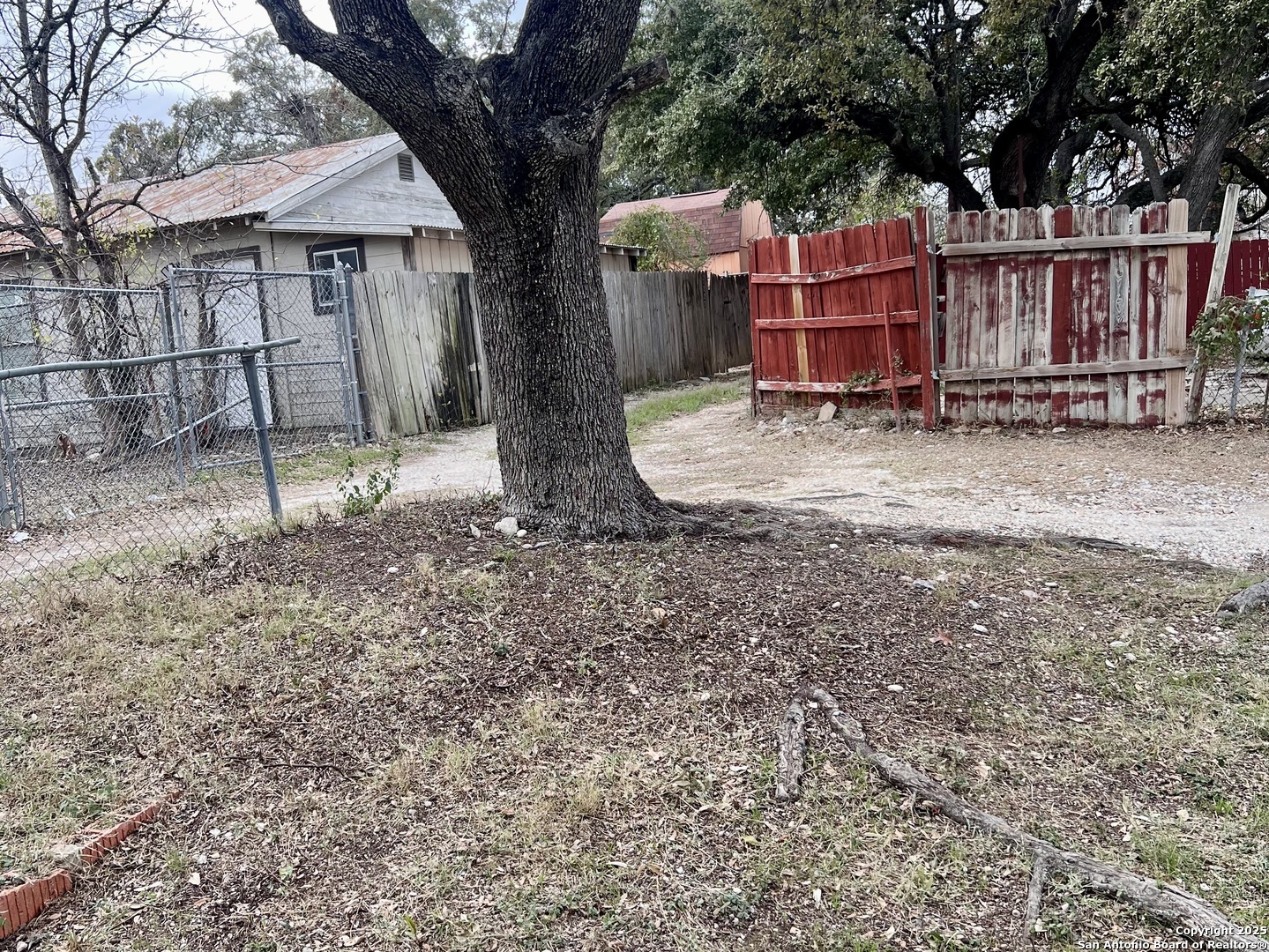 1630 E Highland Blvd B , San Antonio, TX, 78210-3619 | 1836387 | Realty Texas LLC