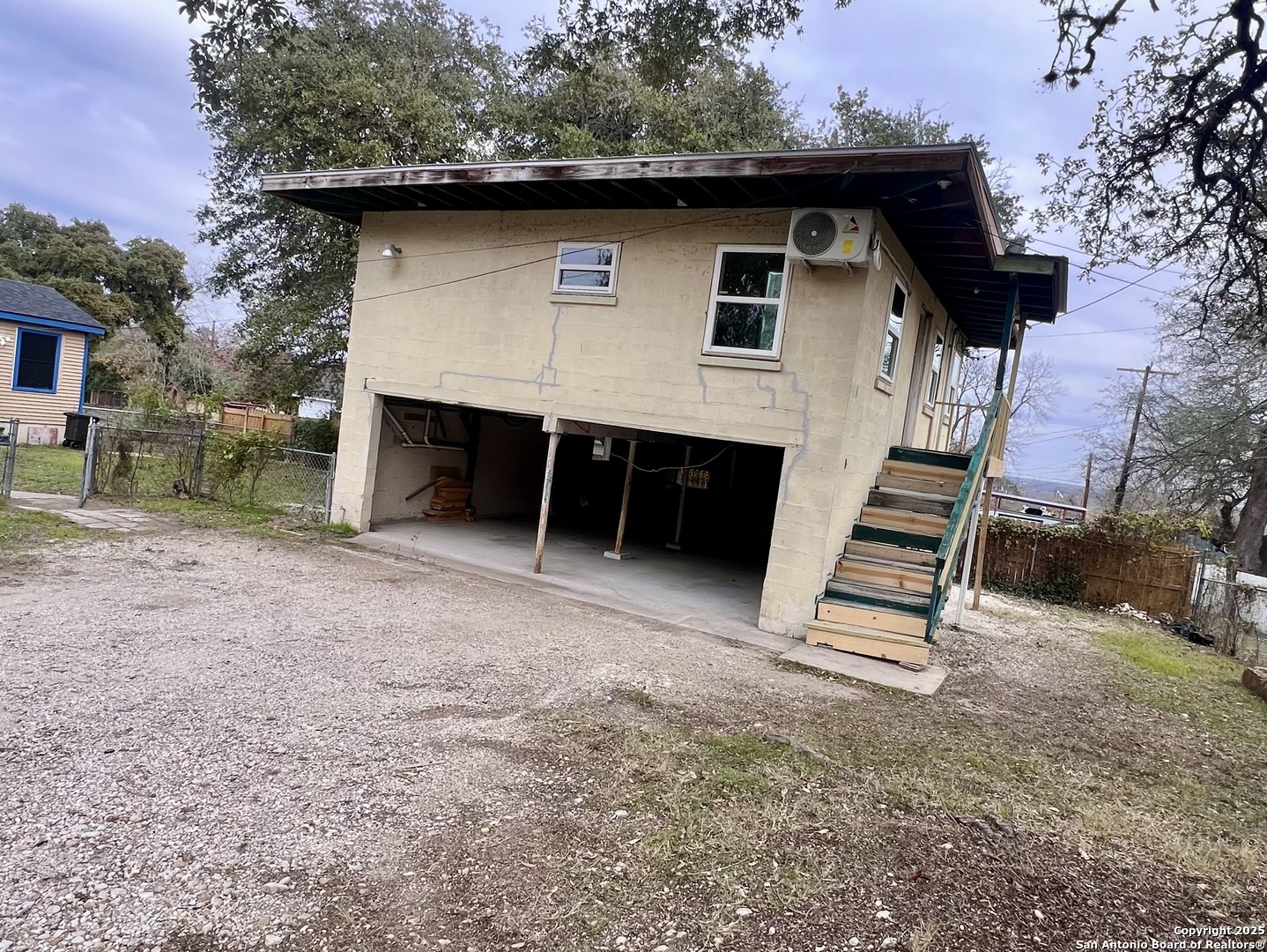 1630 E Highland Blvd B , San Antonio, TX, 78210-3619 | 1836387 | Realty Texas LLC