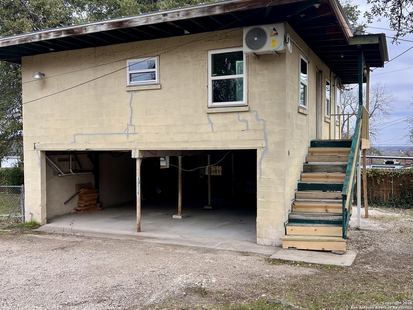 1630 E Highland Blvd B , San Antonio, TX, 78210-3619 | 1836387 | Realty Texas LLC