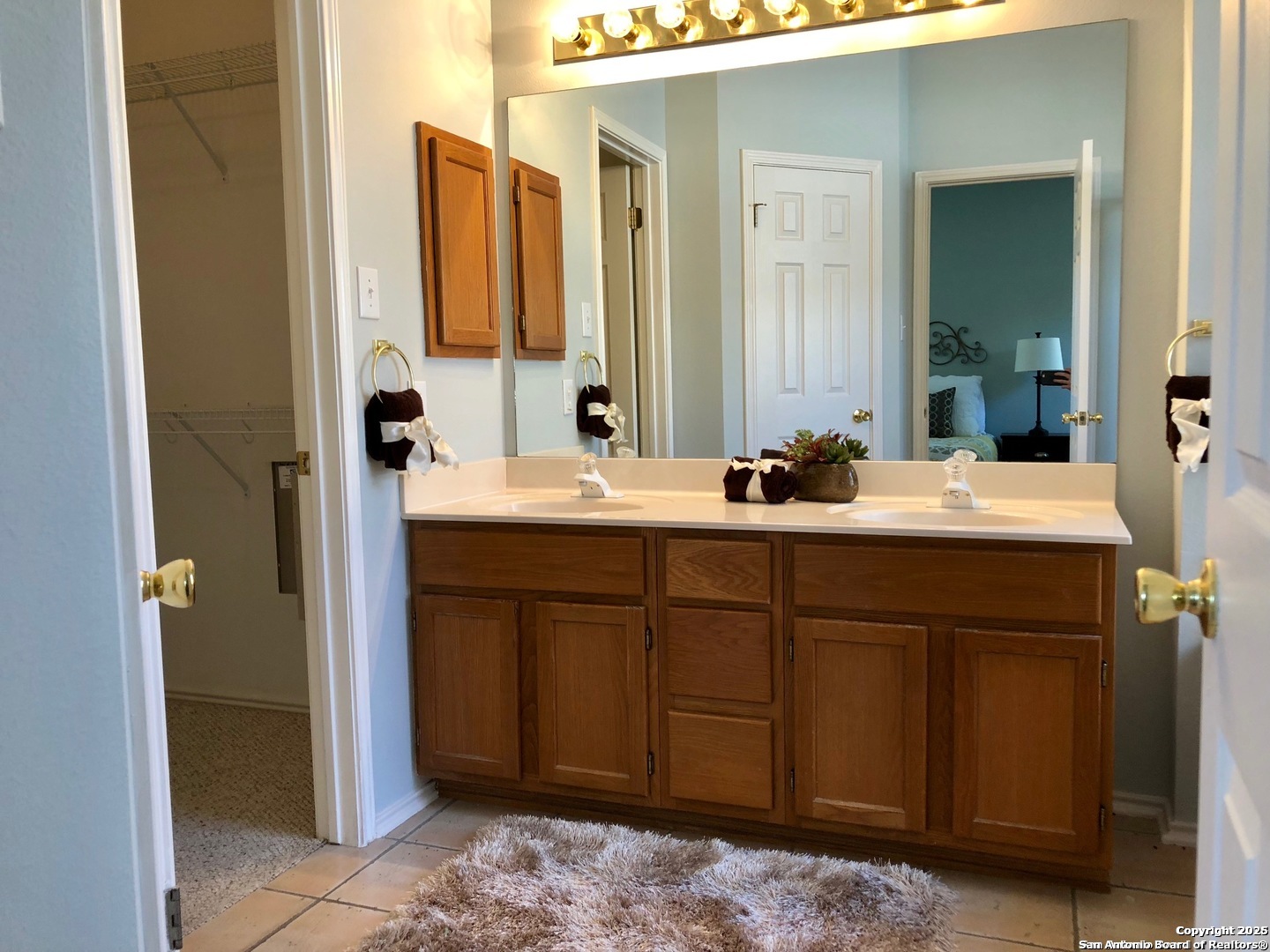 2359 Goat Hollow,San Antonio, TX 78232