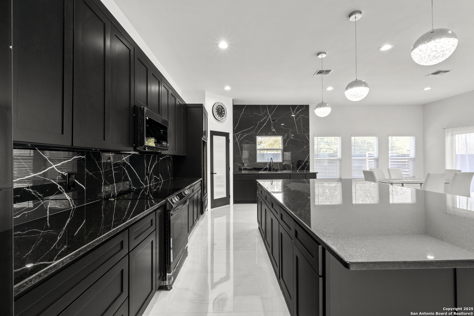 823 W Pyron Ave, SANANTONIO, TX, 78221 | 1838168 | Realty Texas LLC