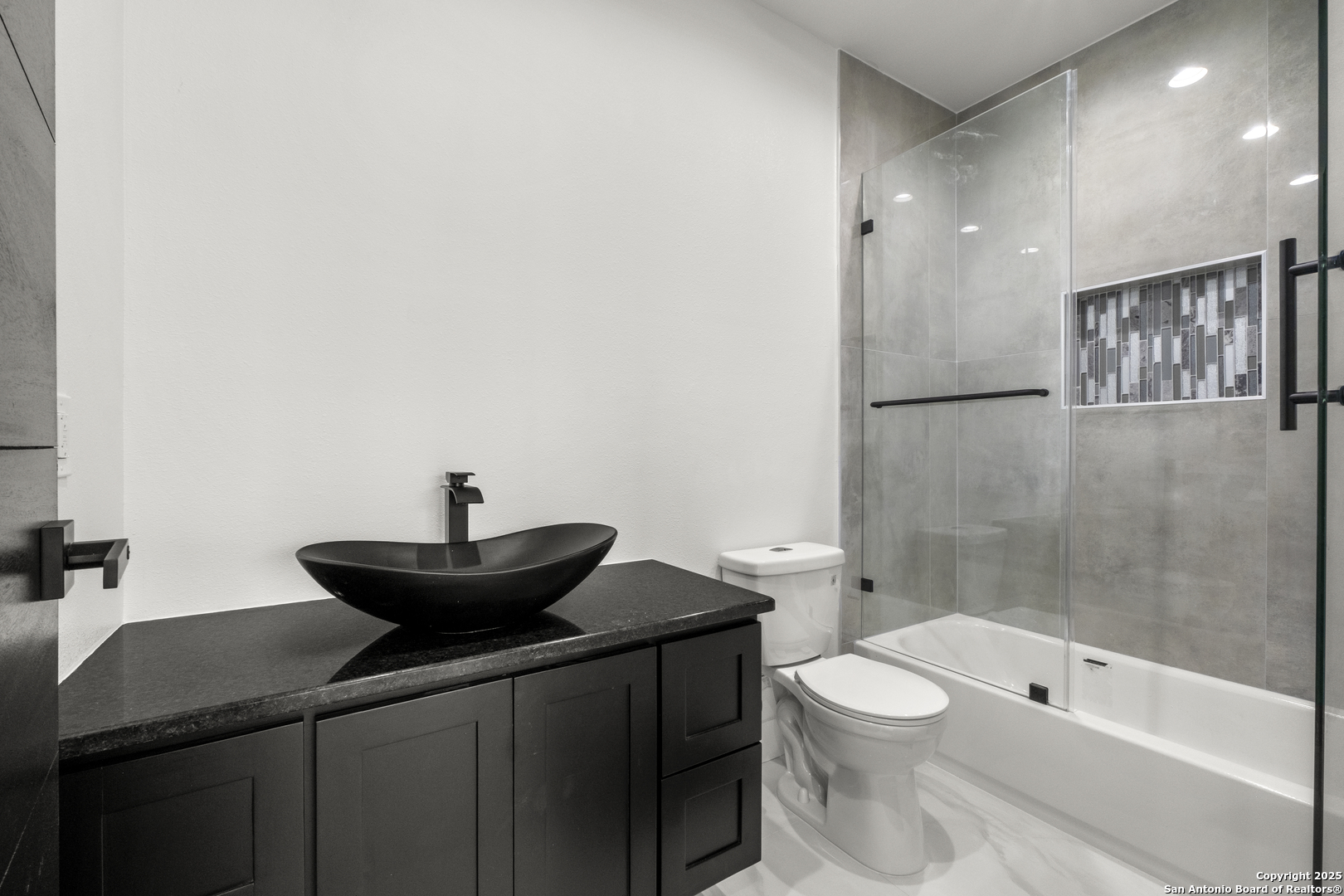 823 W Pyron Ave, SANANTONIO, TX, 78221 | 1838168 | Realty Texas LLC