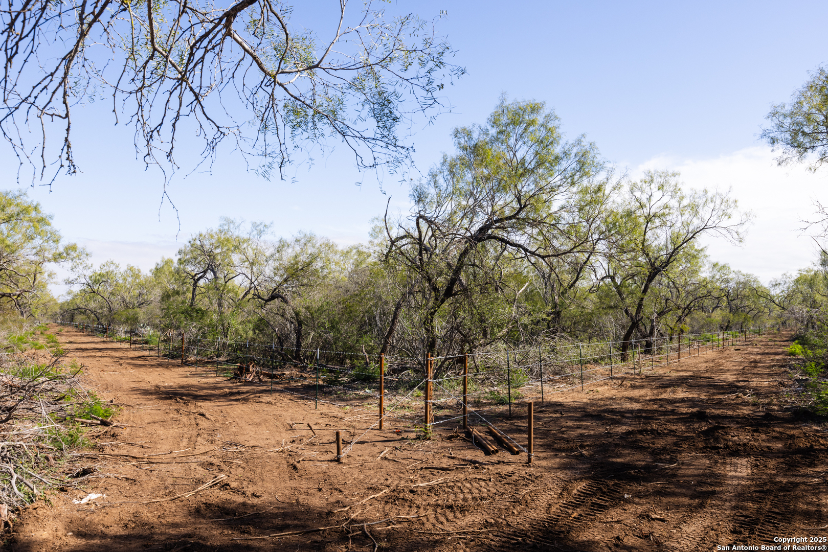 8-fm 1581, PEARSALL, TX, 78061 | 1836029 | Realty Texas LLC