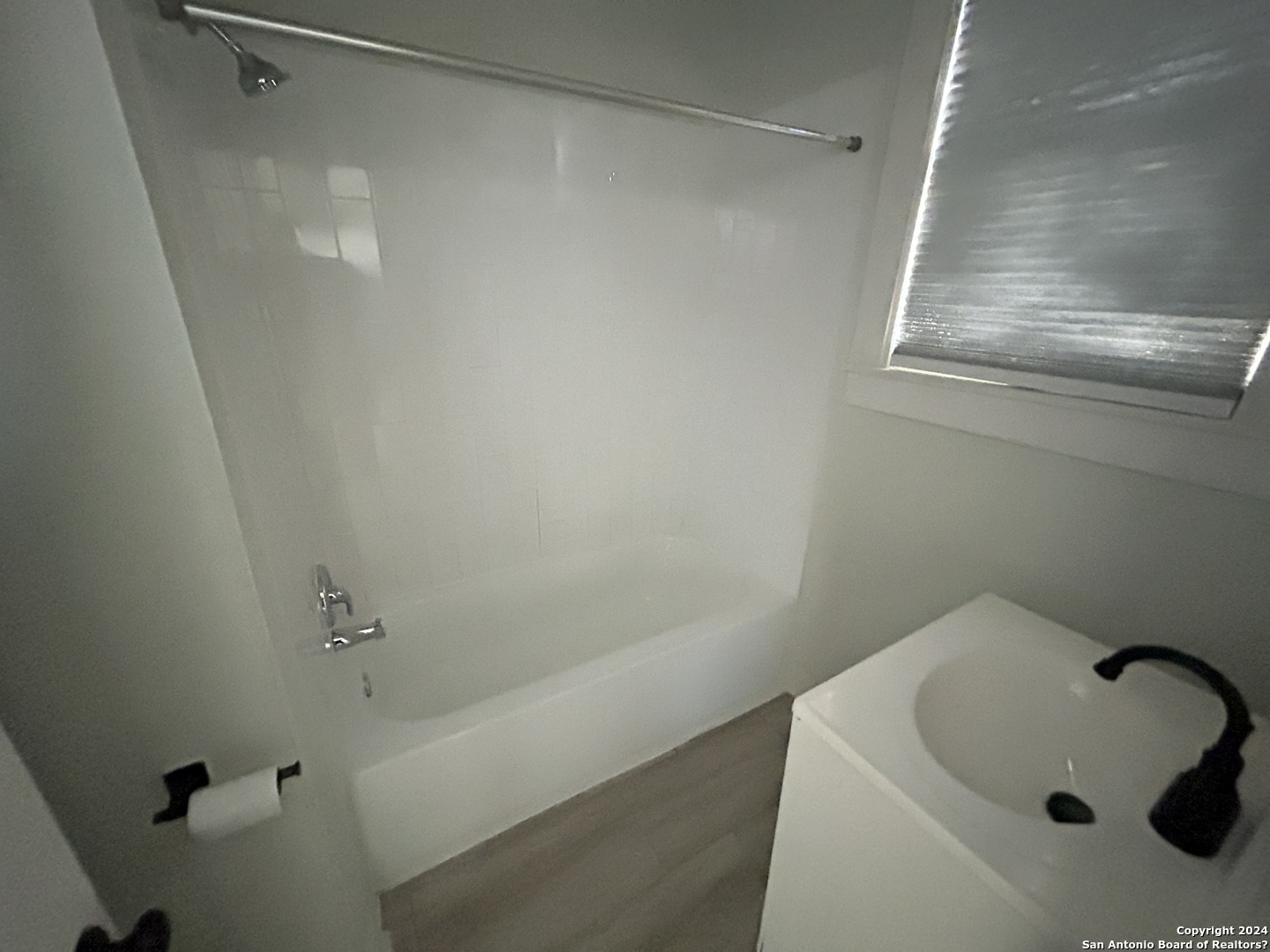 407 E Locust St 3 , San Antonio, TX, 78212-4039 | 1839332 | Realty Texas LLC