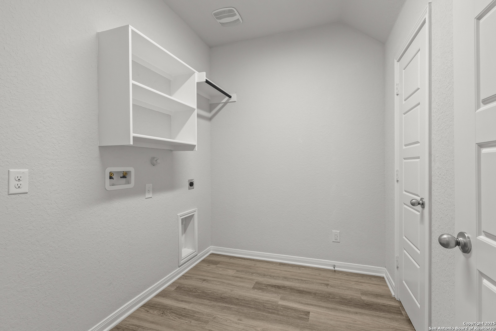 5768 Tug Point, NEWBRAUNFE, TX, 78130 | 1838792 | Realty Texas LLC